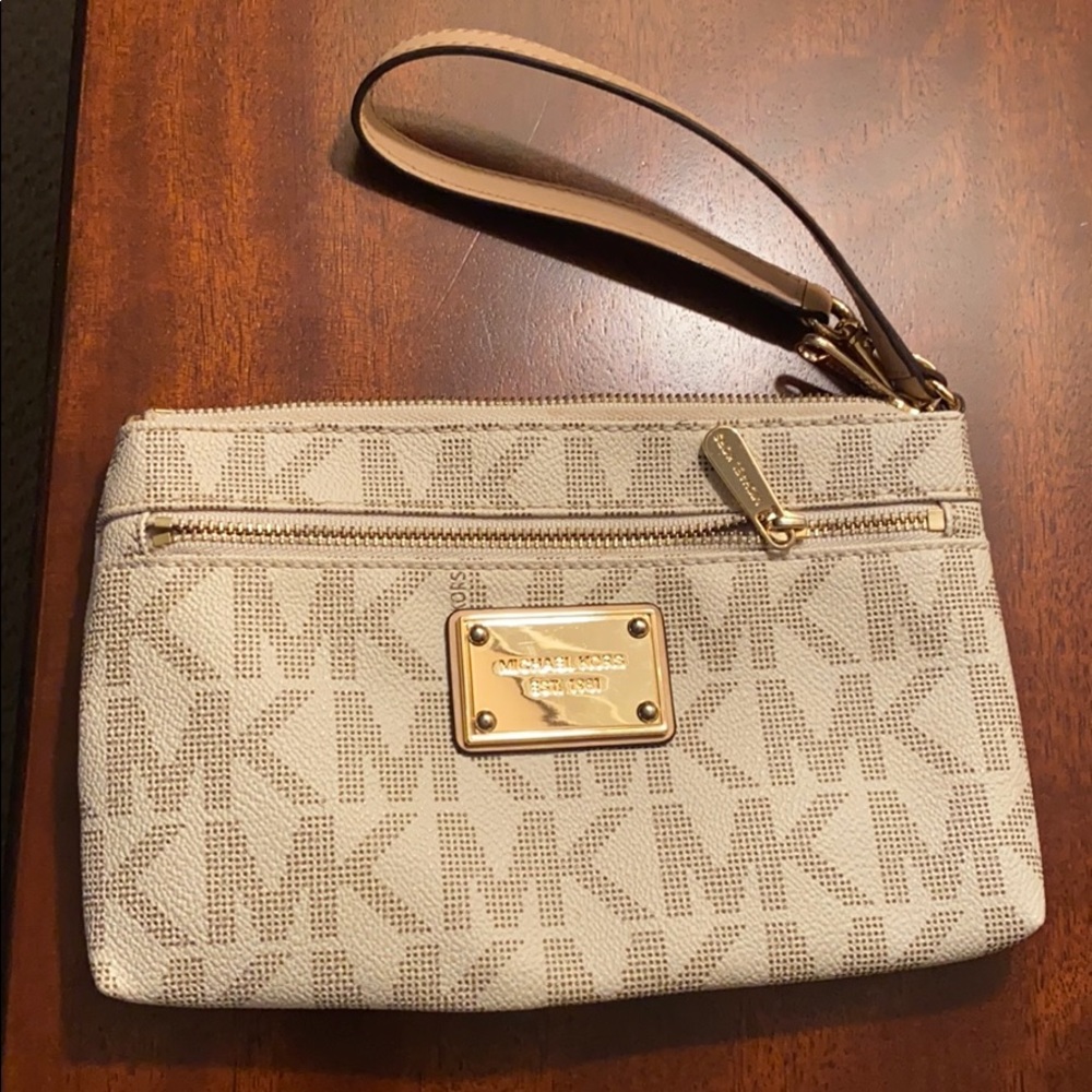 Michael kors white and cream MK wristlet